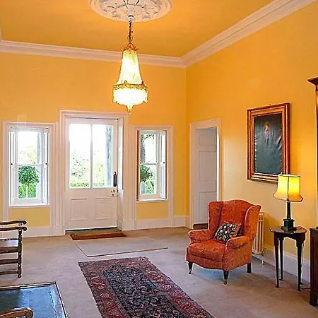 Chateau Sleeps 30 Wifi Будинок відпочинку Кілларні